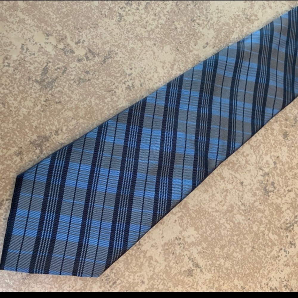 “ Stanford” Men’s Tie. Colors: Black, Grey & Blues. Material 100% Polyester